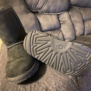 Black kids ugg boots